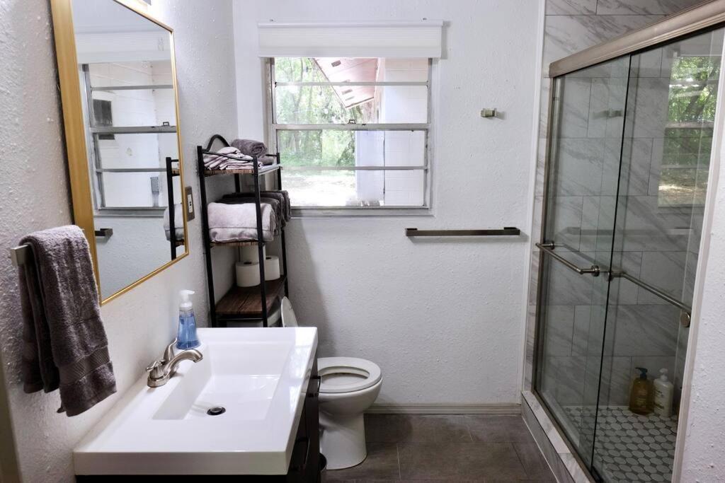 3br Downtown House With Yard By Uf *