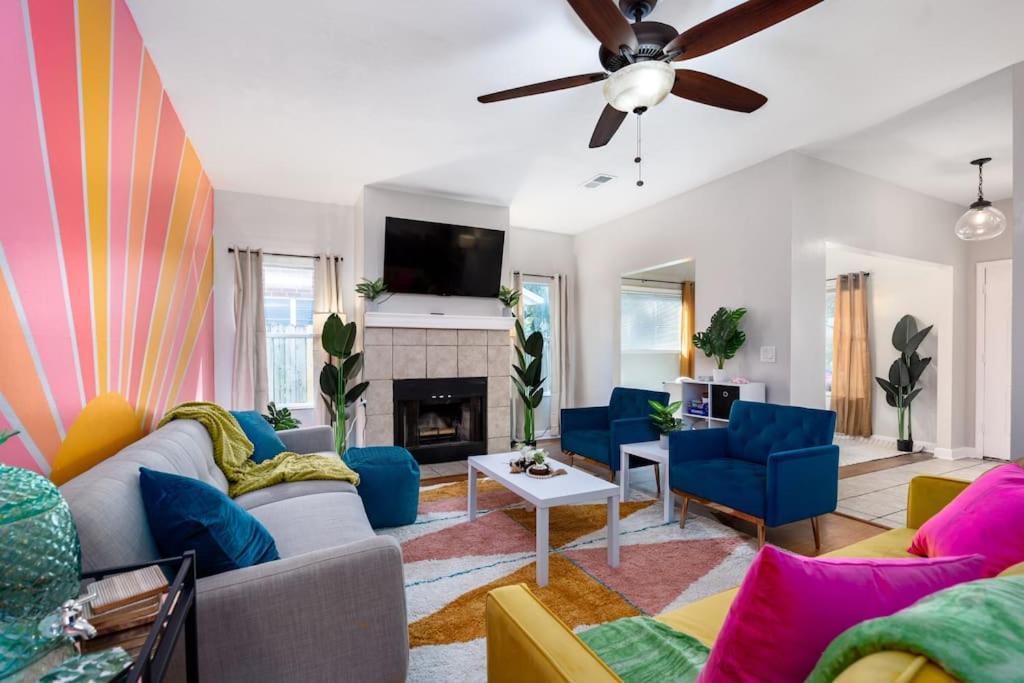 Your Uf Getaway: 1 Block From Campus - 4 Bd Haven Casa de férias Gainesville