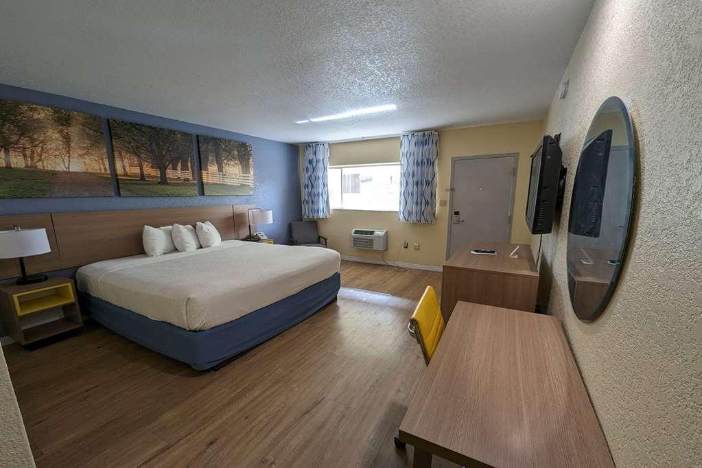 Days By Wyndham Hotel 2*