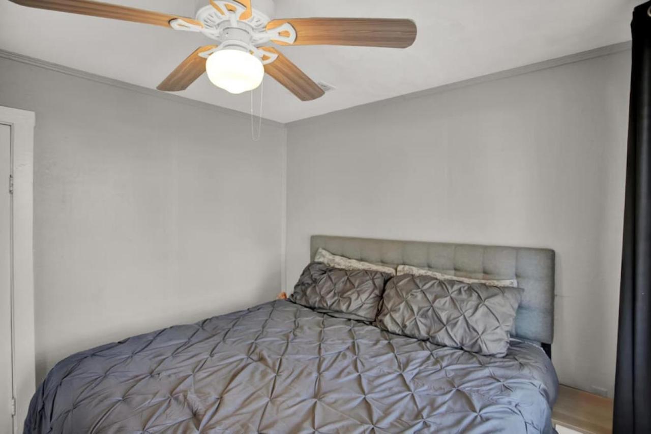 1940 Seen On Fyi, 2bd 2ba * Gainesville