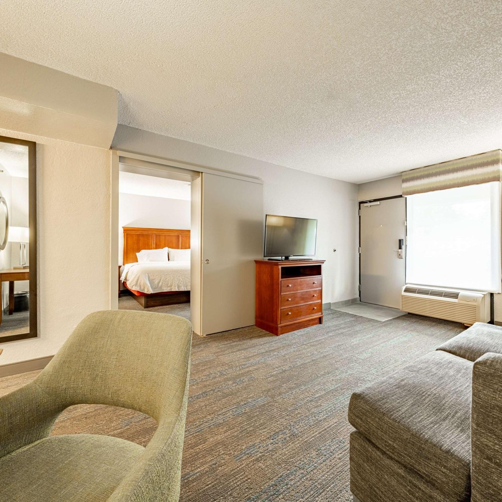 Hotel Hampton 3*