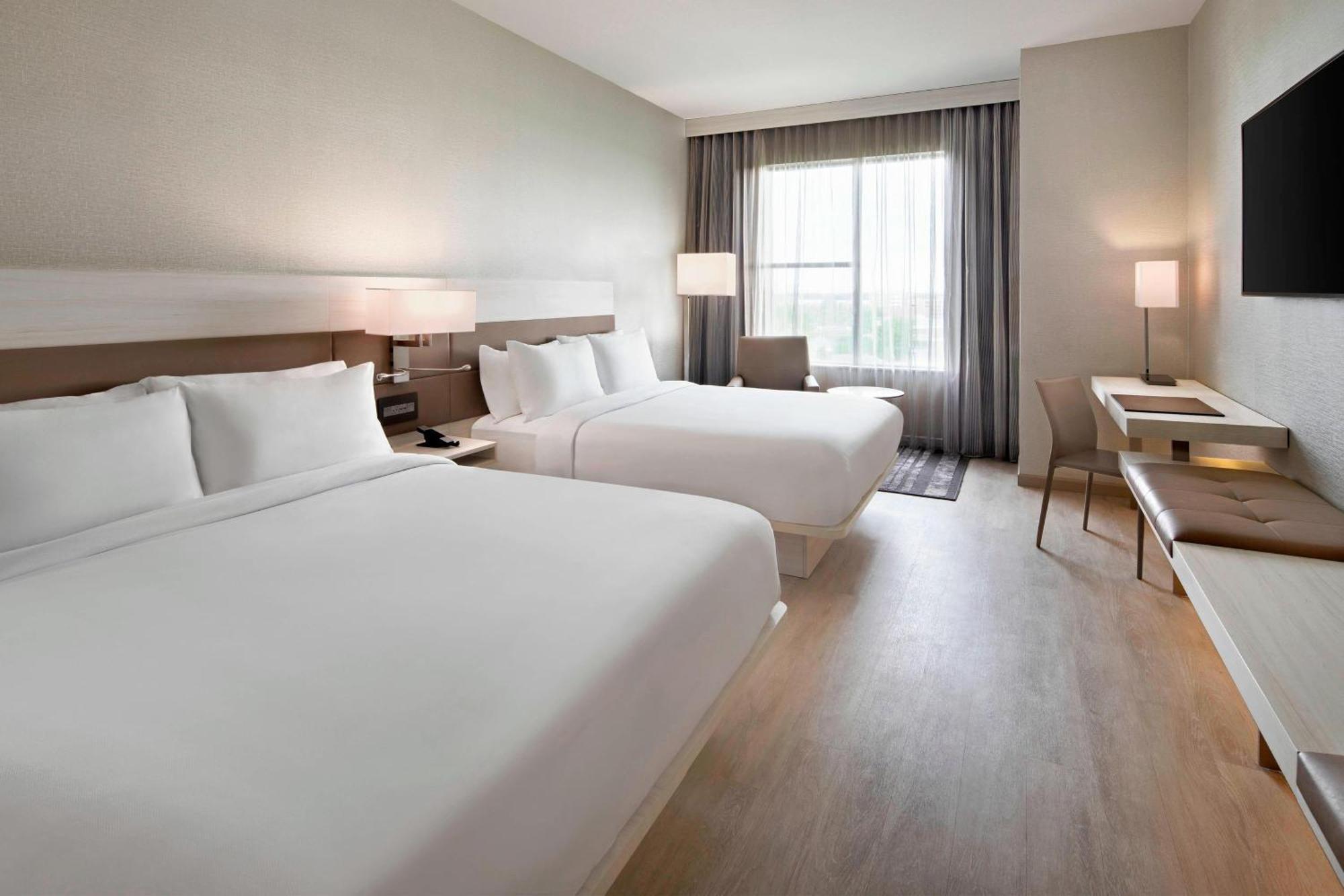 Hotel Ac By Marriott Downtown 4*