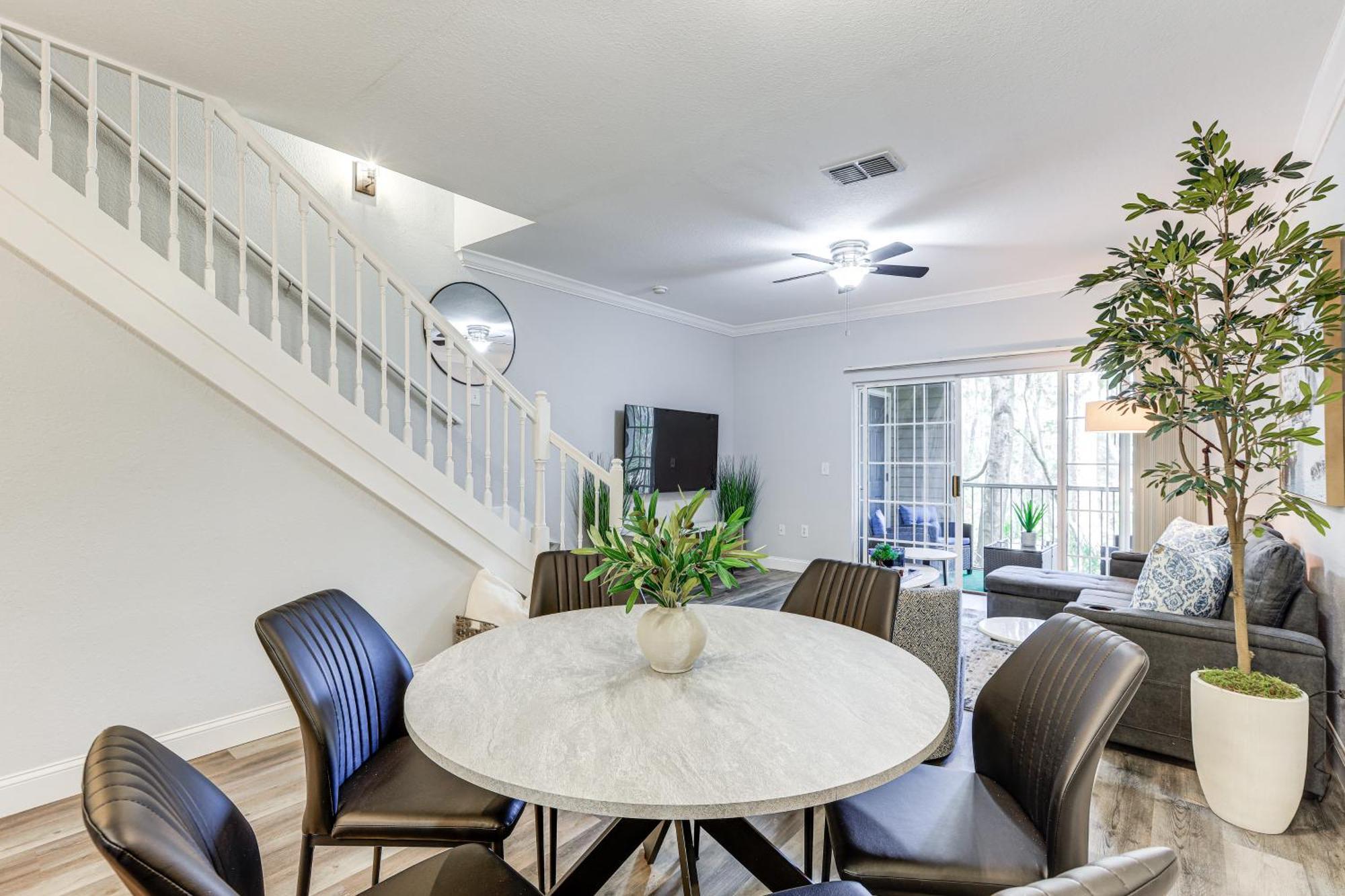 Tranquil Gem With Lanai And Pool Access! *