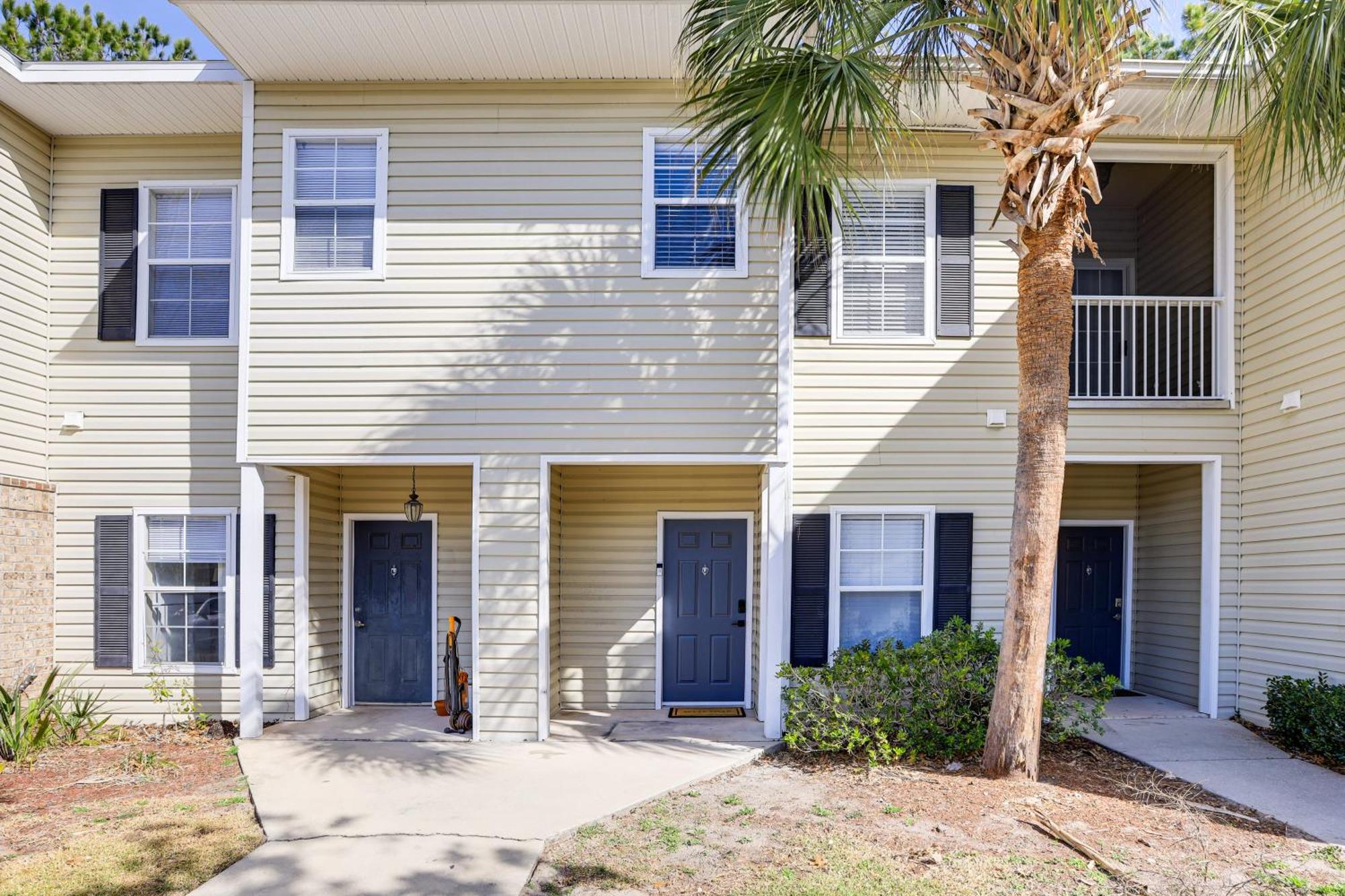 Tranquil Gem With Lanai And Pool Access! Holiday home