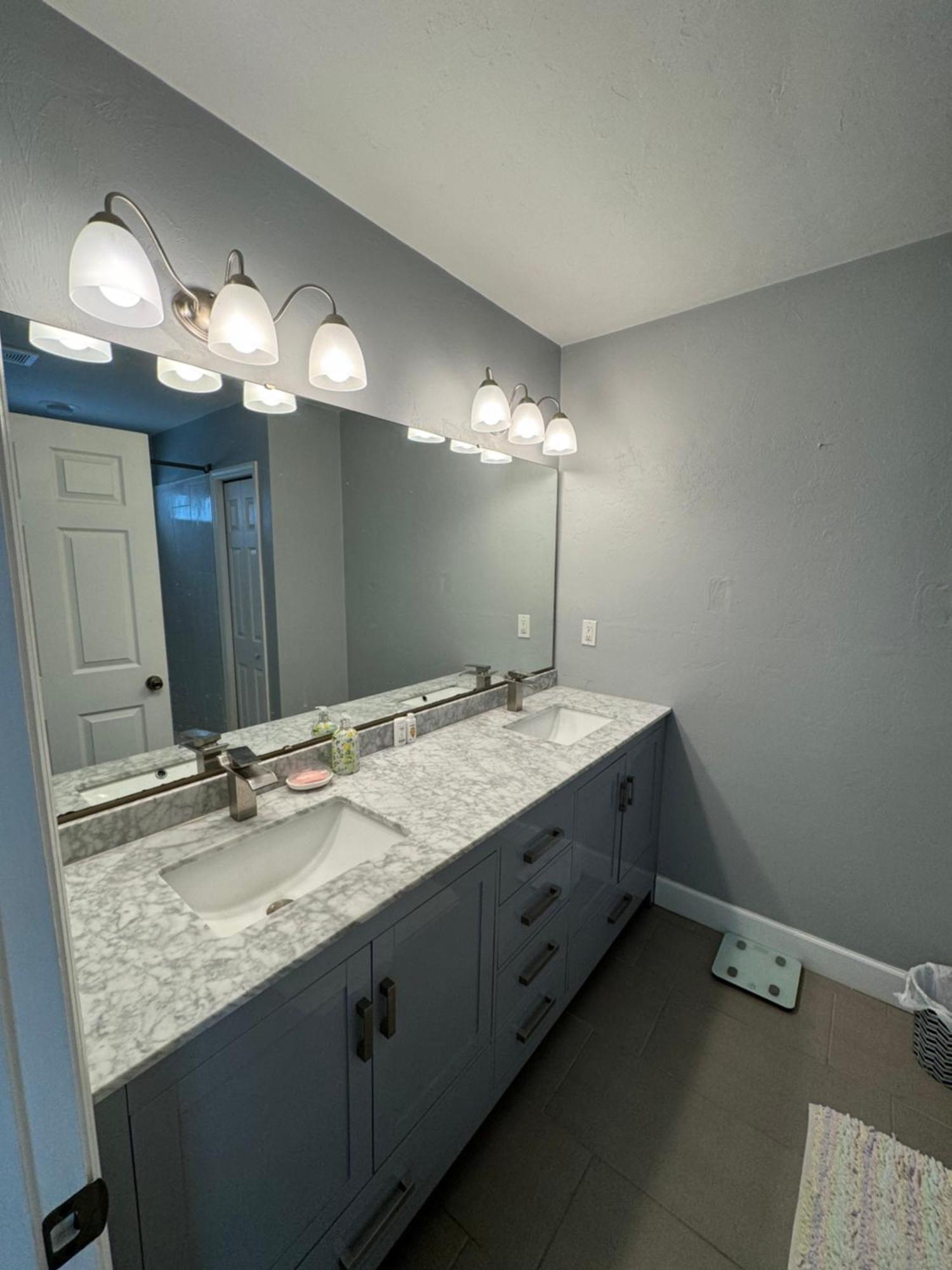 House With Style And Huge Balcony * Gainesville