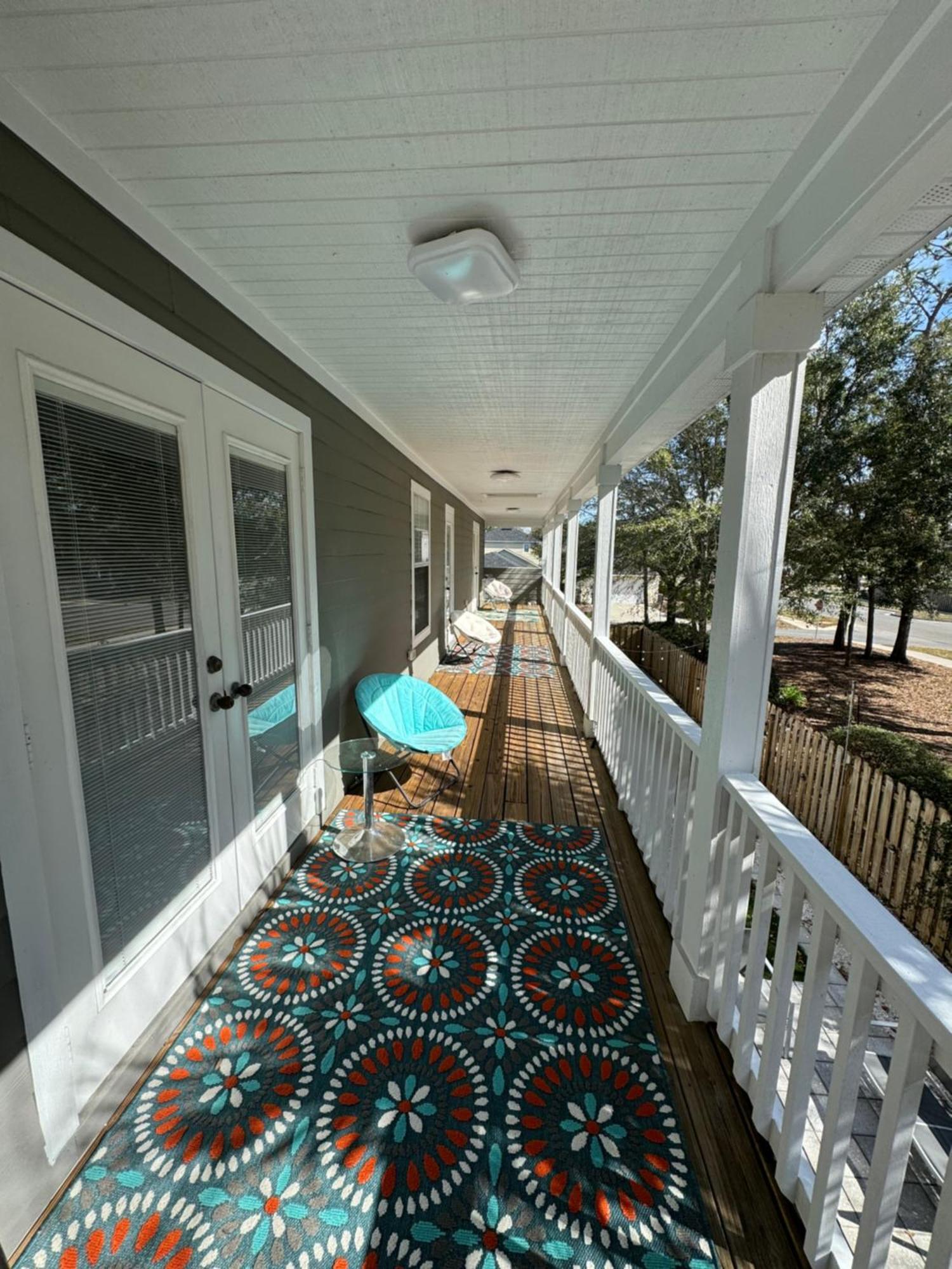 House With Style And Huge Balcony Gainesville