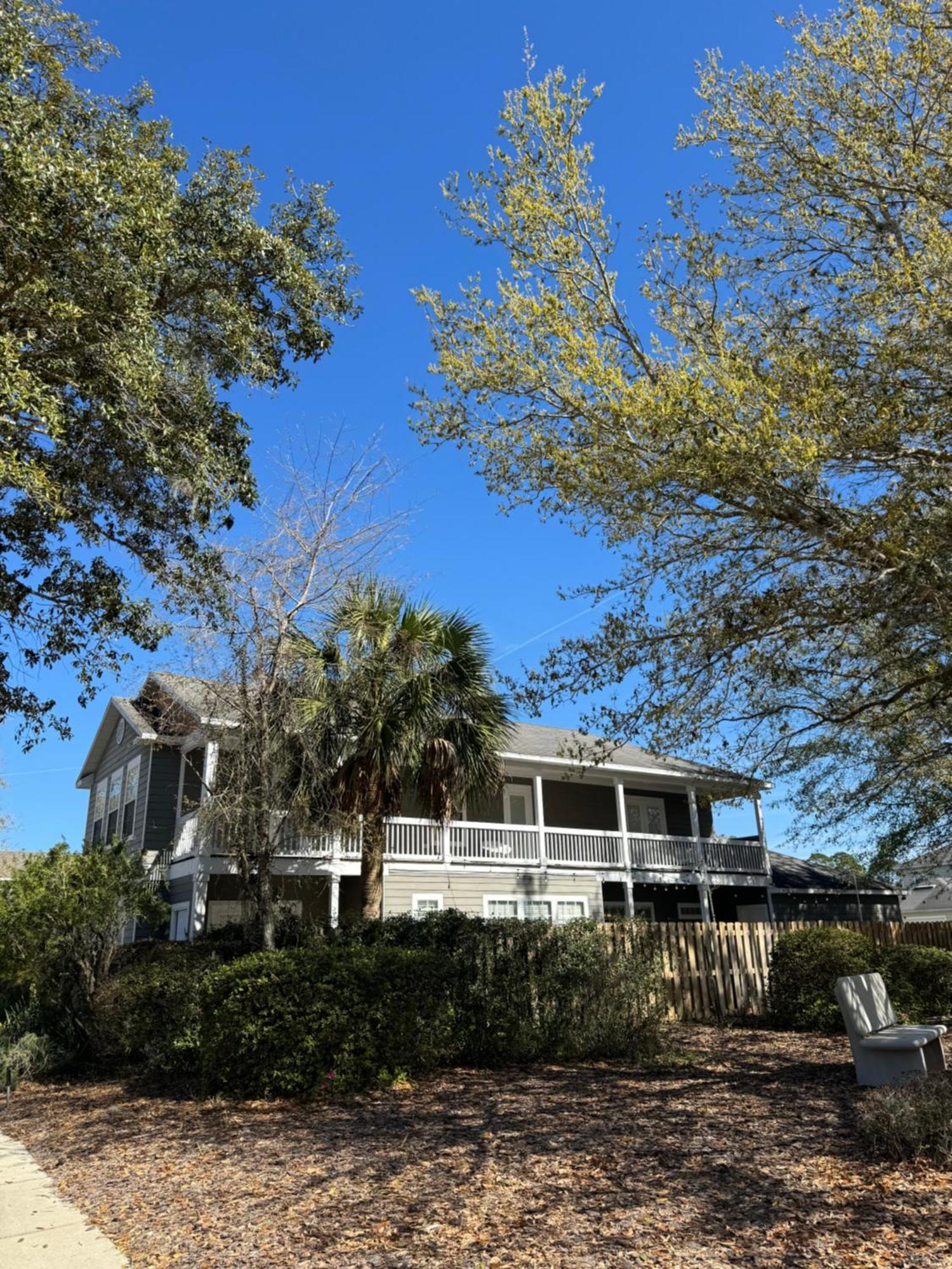House With Style And Huge Balcony Holiday home Gainesville