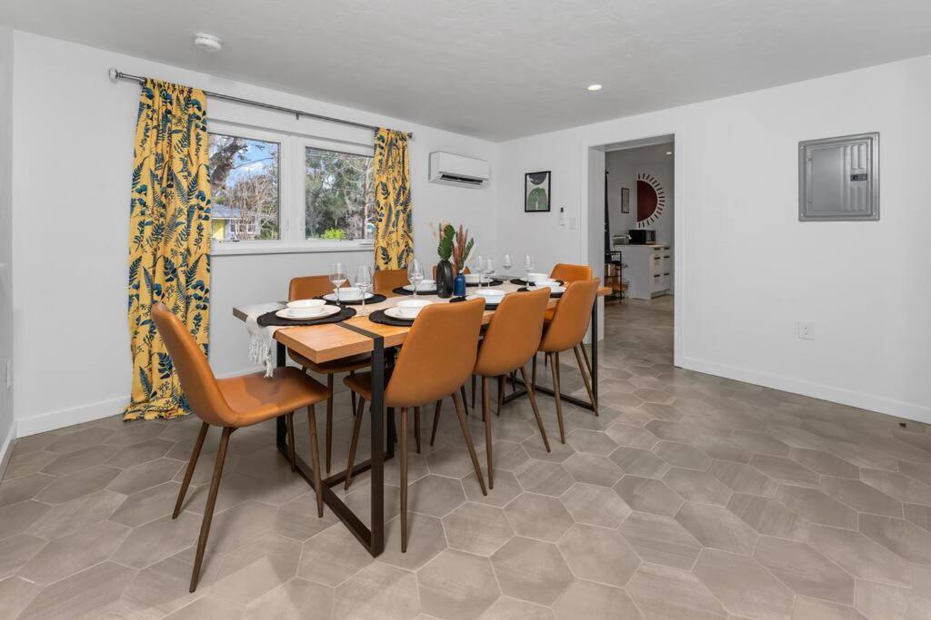 Smart Bungalow: 10-min To Uf, Location * Gainesville