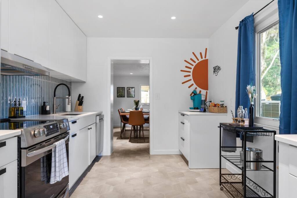 Smart Bungalow: 10-min To Uf, Location Casa de férias *
