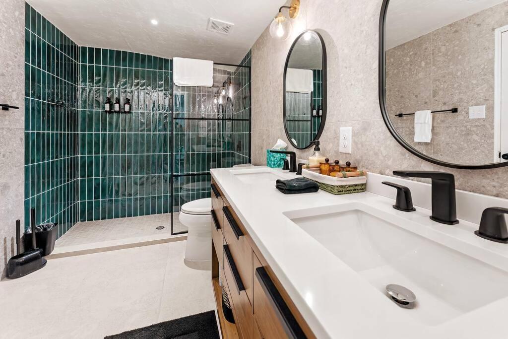 Smart Bungalow: 10-min To Uf, Location