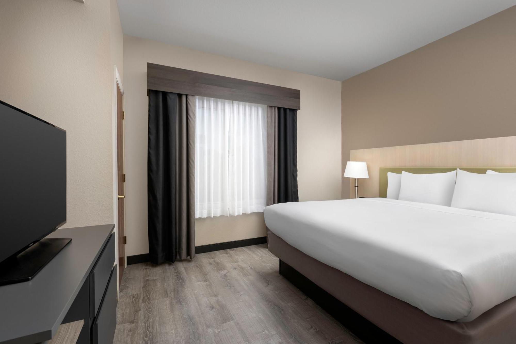 Hotel Country & By Radisson, Gainesville, Fl