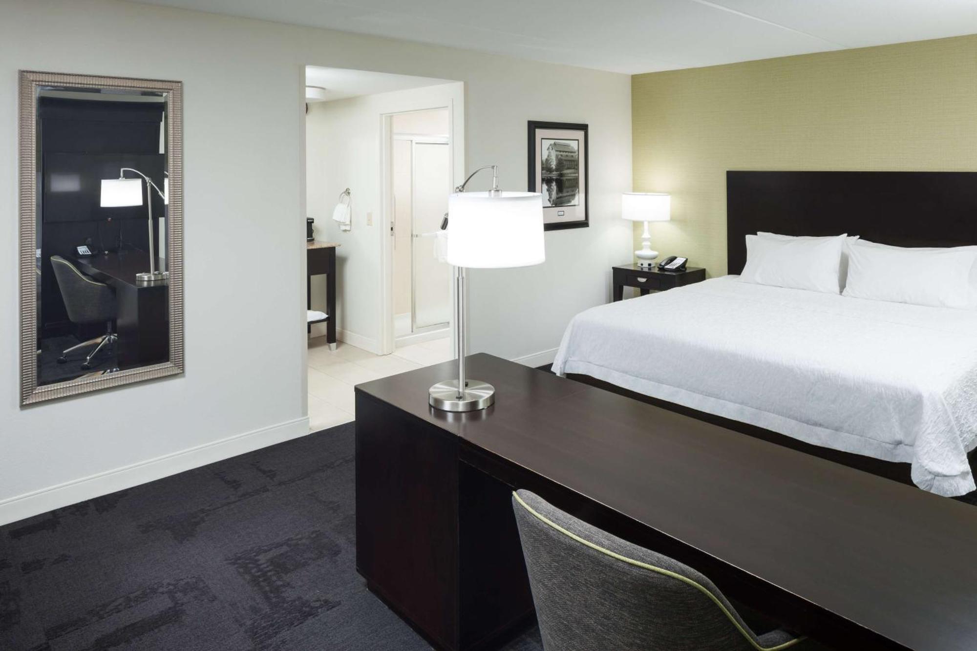 Hampton & Downtown 3*
