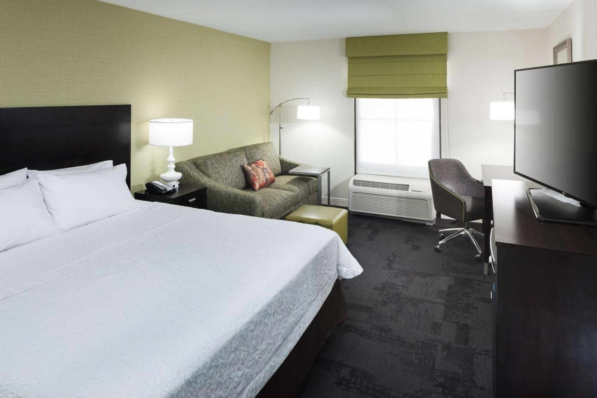 Hampton & Downtown 3*