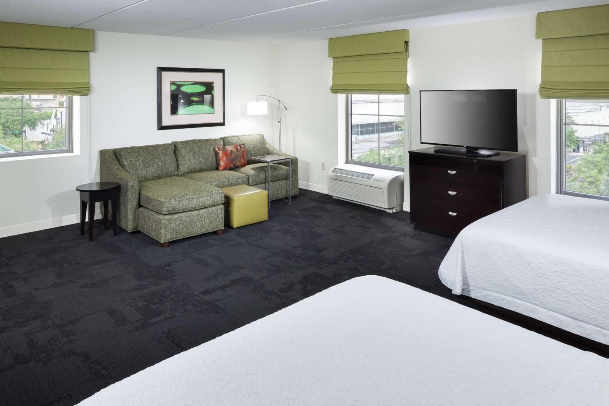 Hotel Hampton & Downtown 3*