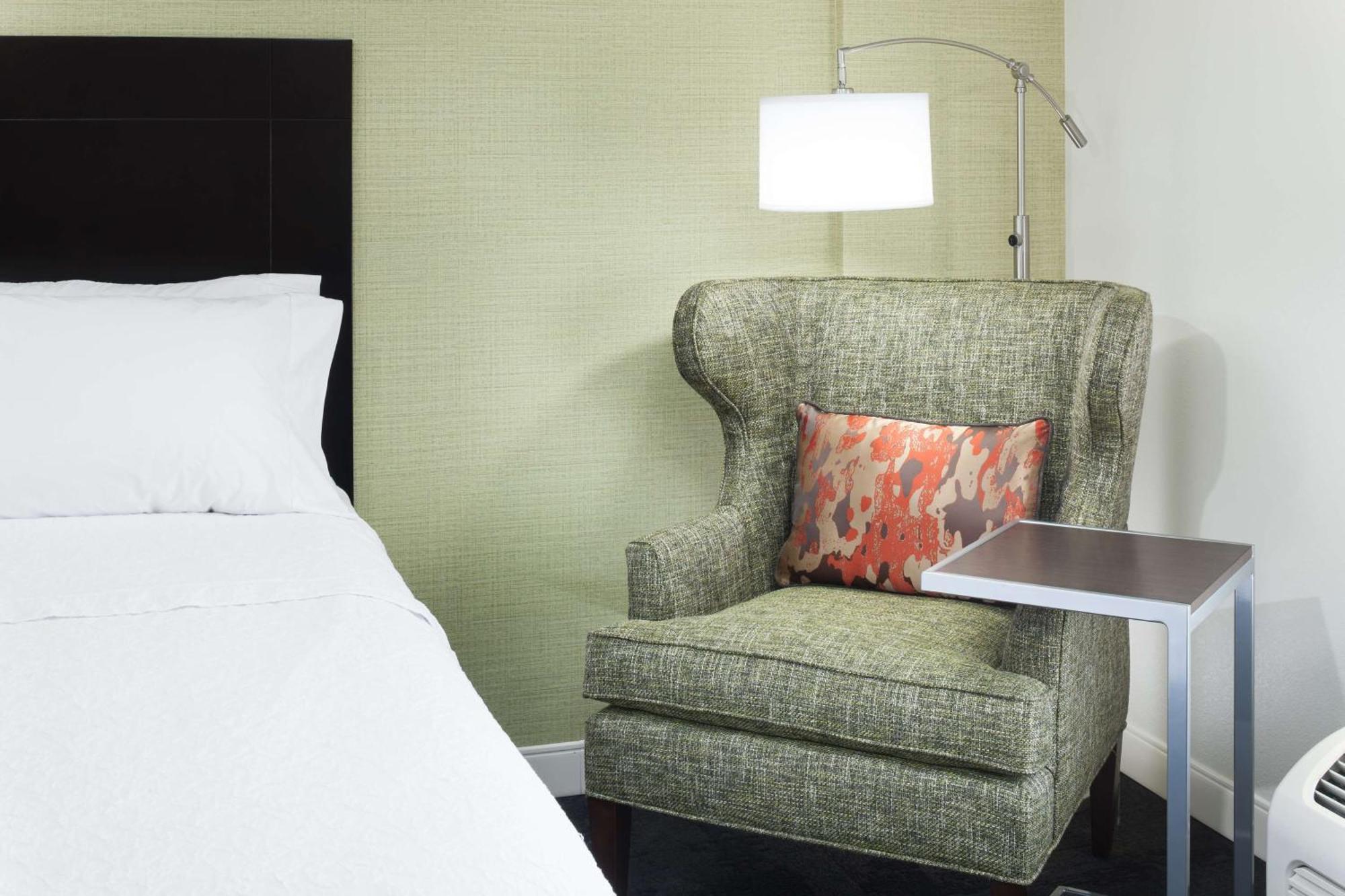 Hampton & Downtown 3* Gainesville