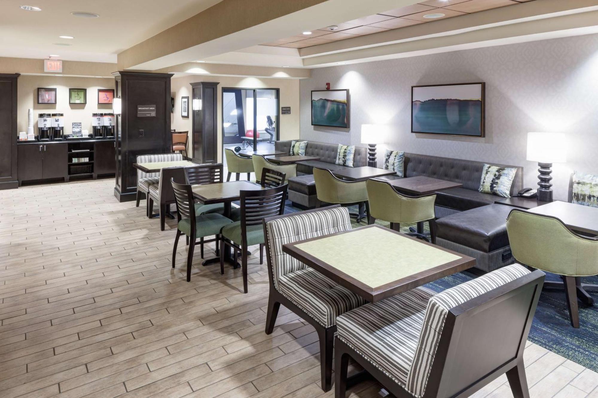 Hampton & Downtown 3* Gainesville