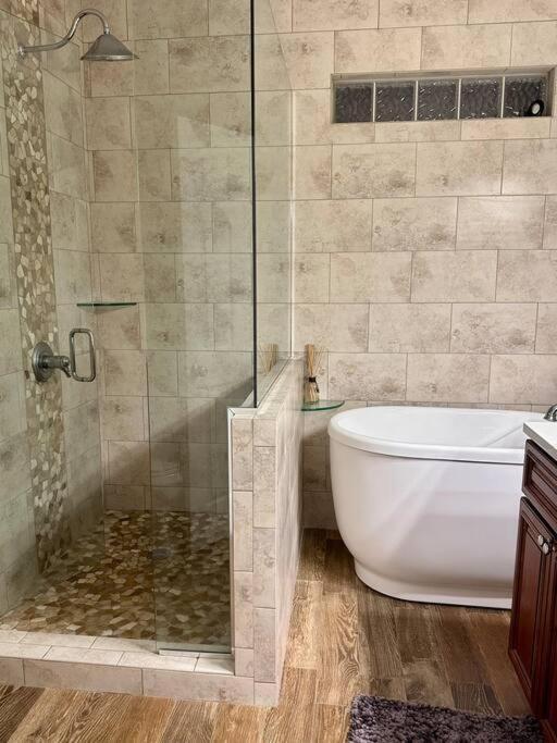 Great3bed&3bath. 2balconies. Perfect Neighborhood