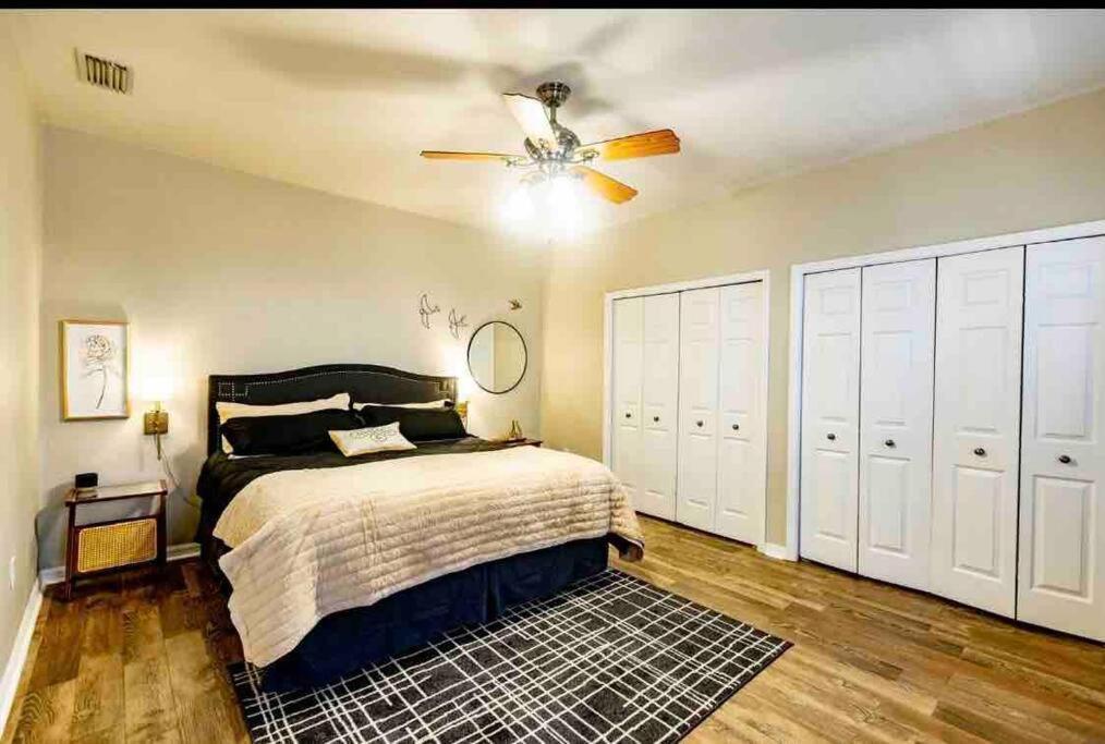 Villa Great3bed&3bath. 2balconies. Perfect Neighborhood Gainesville