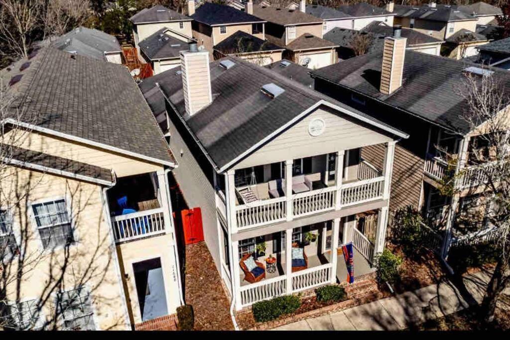 Great3bed&3bath. 2balconies. Perfect Neighborhood Villa *
