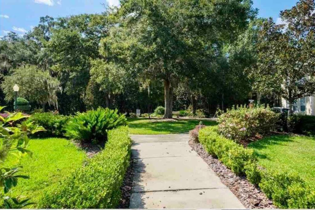 Villa Great3bed&3bath. 2balconies. Perfect Neighborhood