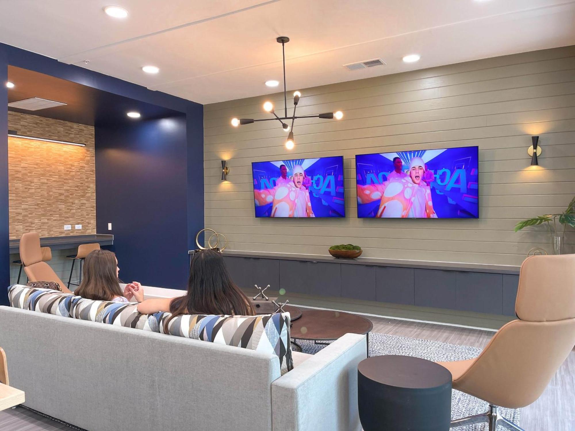 Luxe One Bedroom With Balcony Apartamento Gainesville
