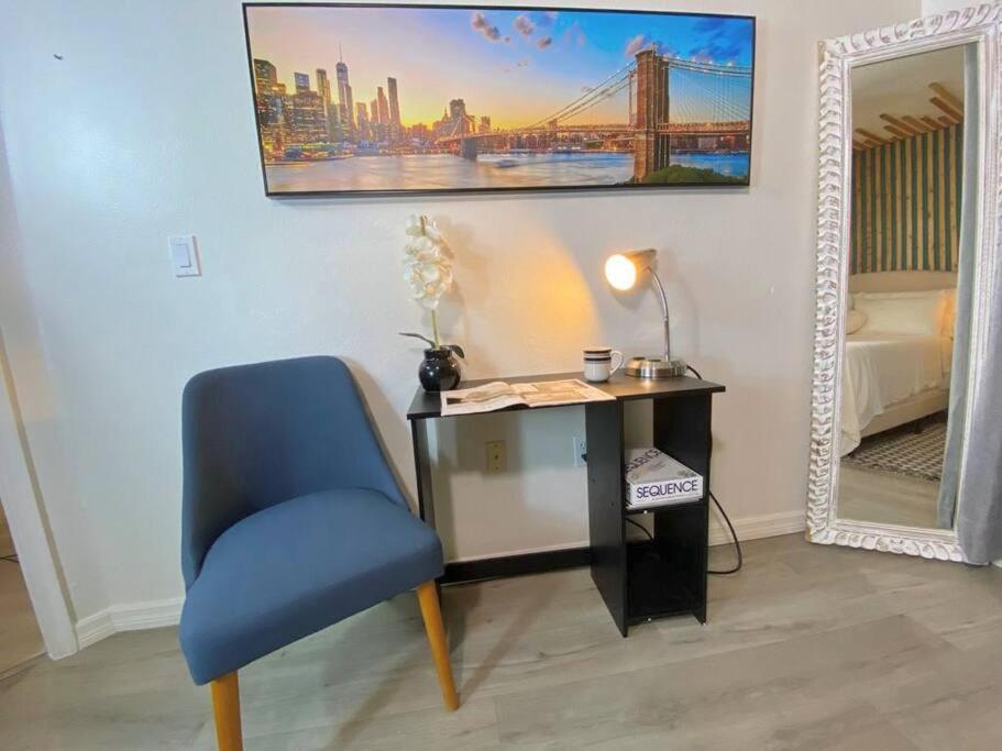 The Botanical Retreat, King Comfort & Poolside Peace Apartamento Gainesville