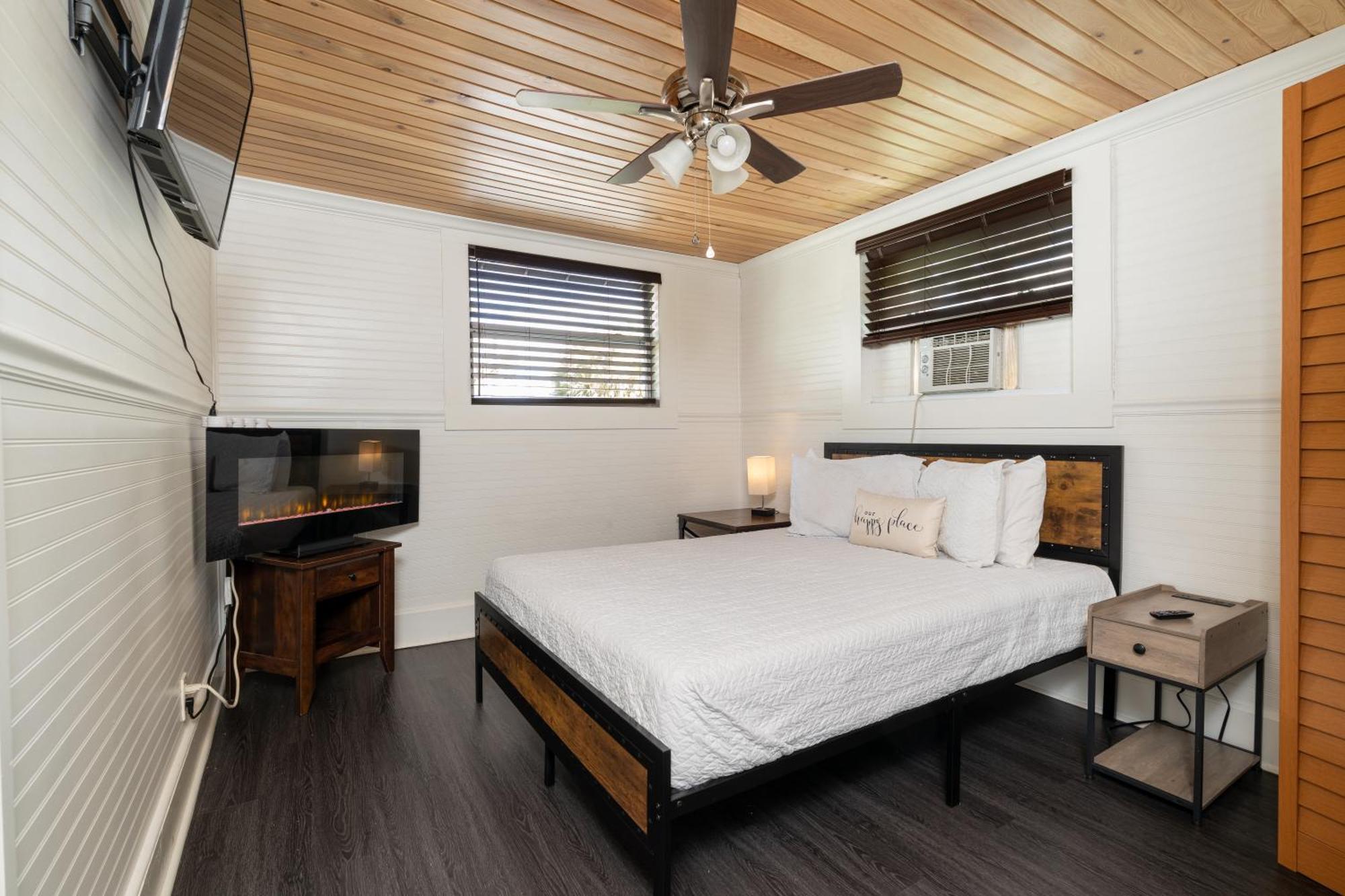 Hotel Depot Village