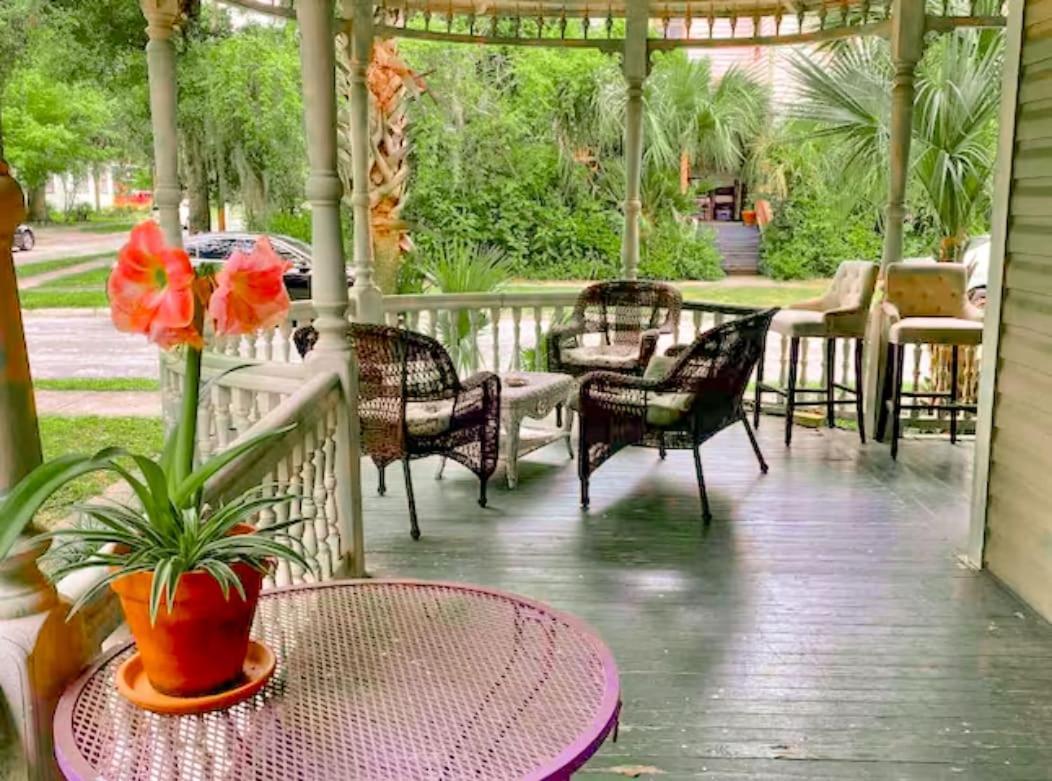 Downtown Historic Victorian Charmer Sleeps 7 Gainesville