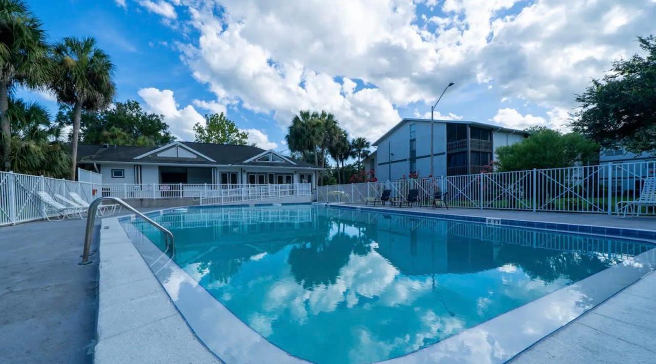Convenient & Inviting - Fully-equipped 2bd Holiday home Gainesville