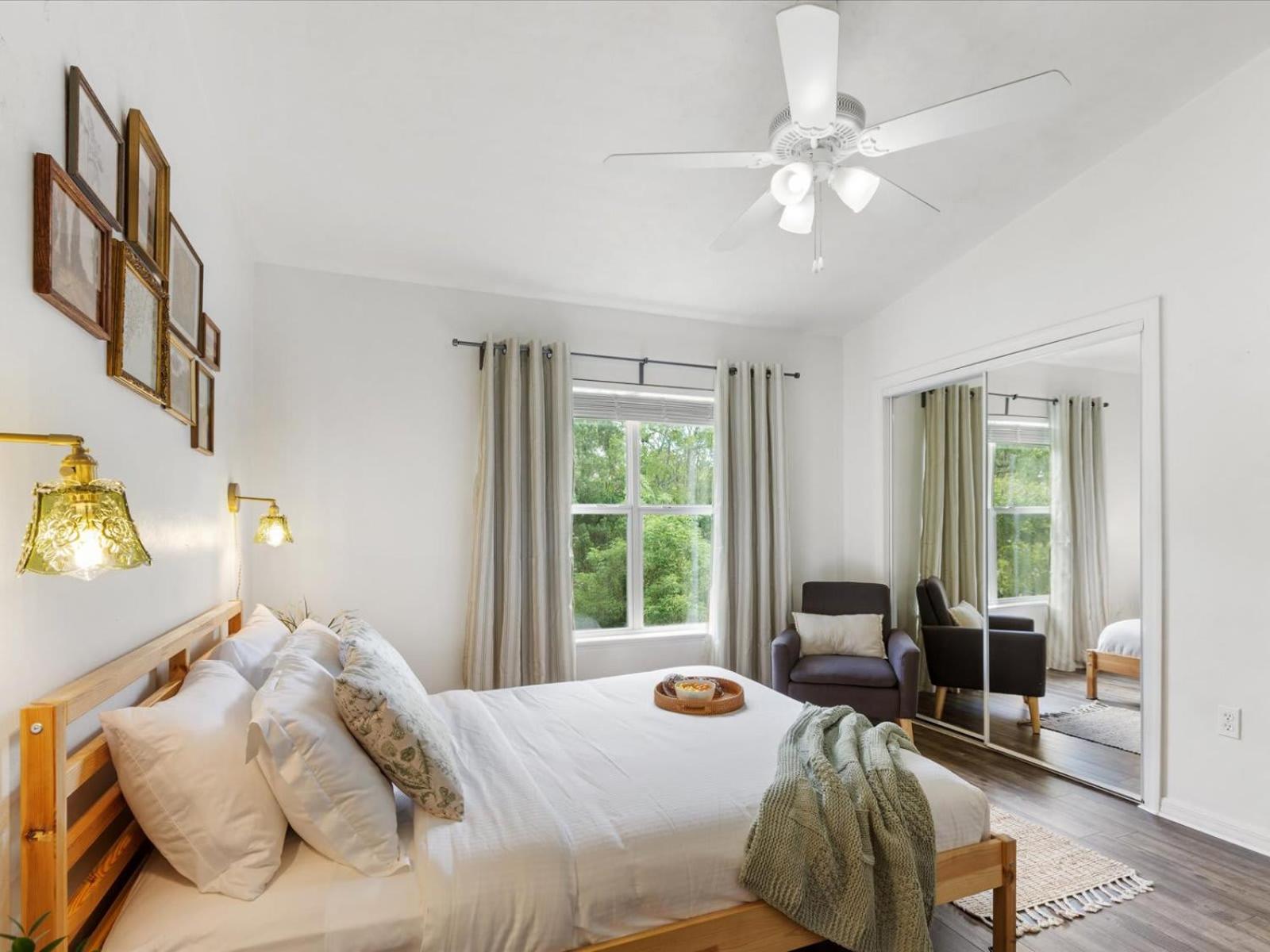 Convenient & Inviting - Fully-equipped 2bd * Gainesville