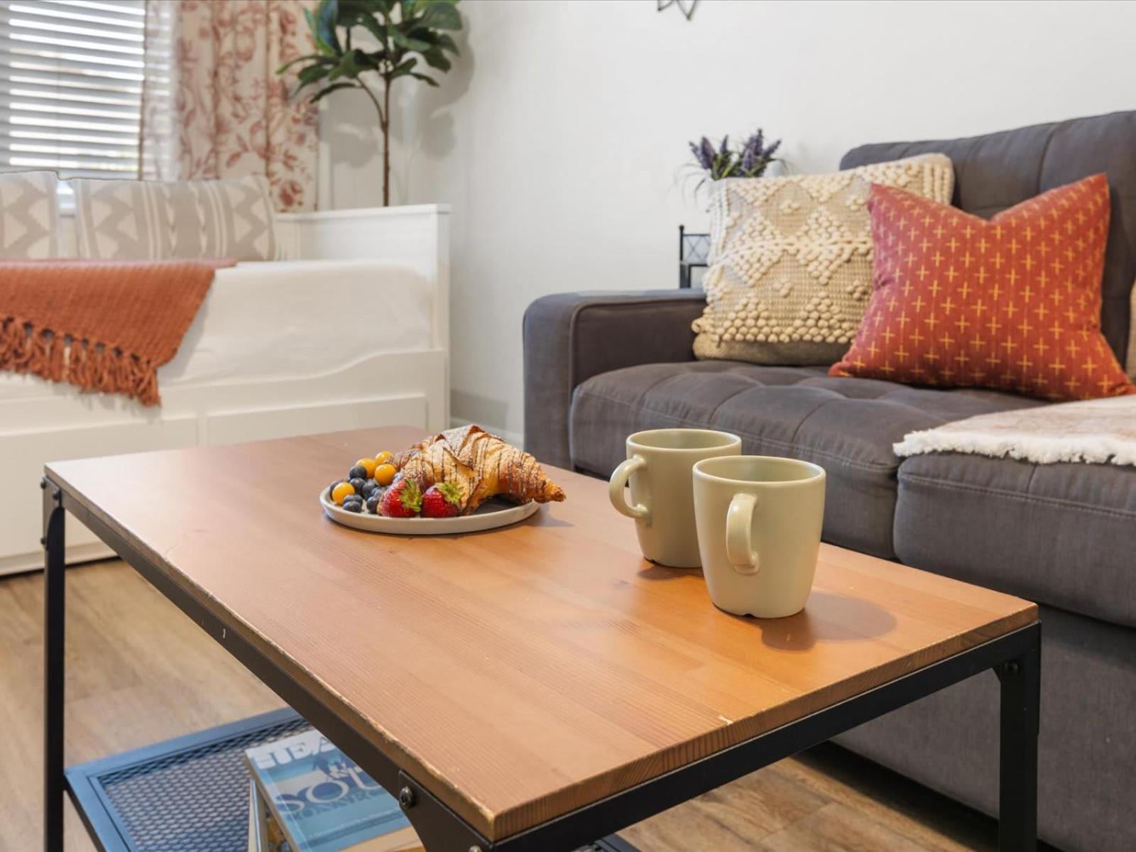 Convenient & Inviting - Fully-equipped 2bd * Gainesville