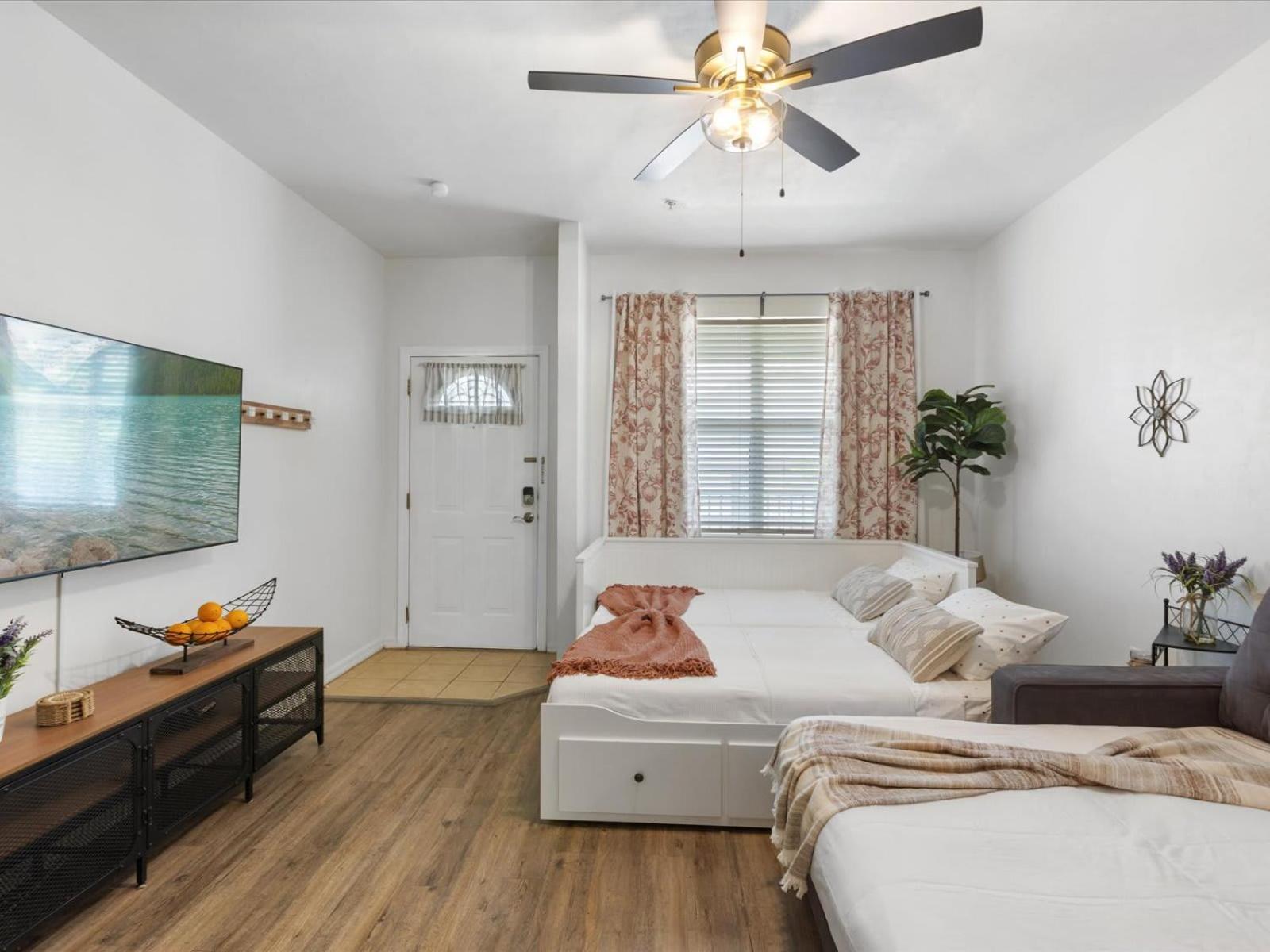 Holiday home Convenient & Inviting - Fully-equipped 2bd *