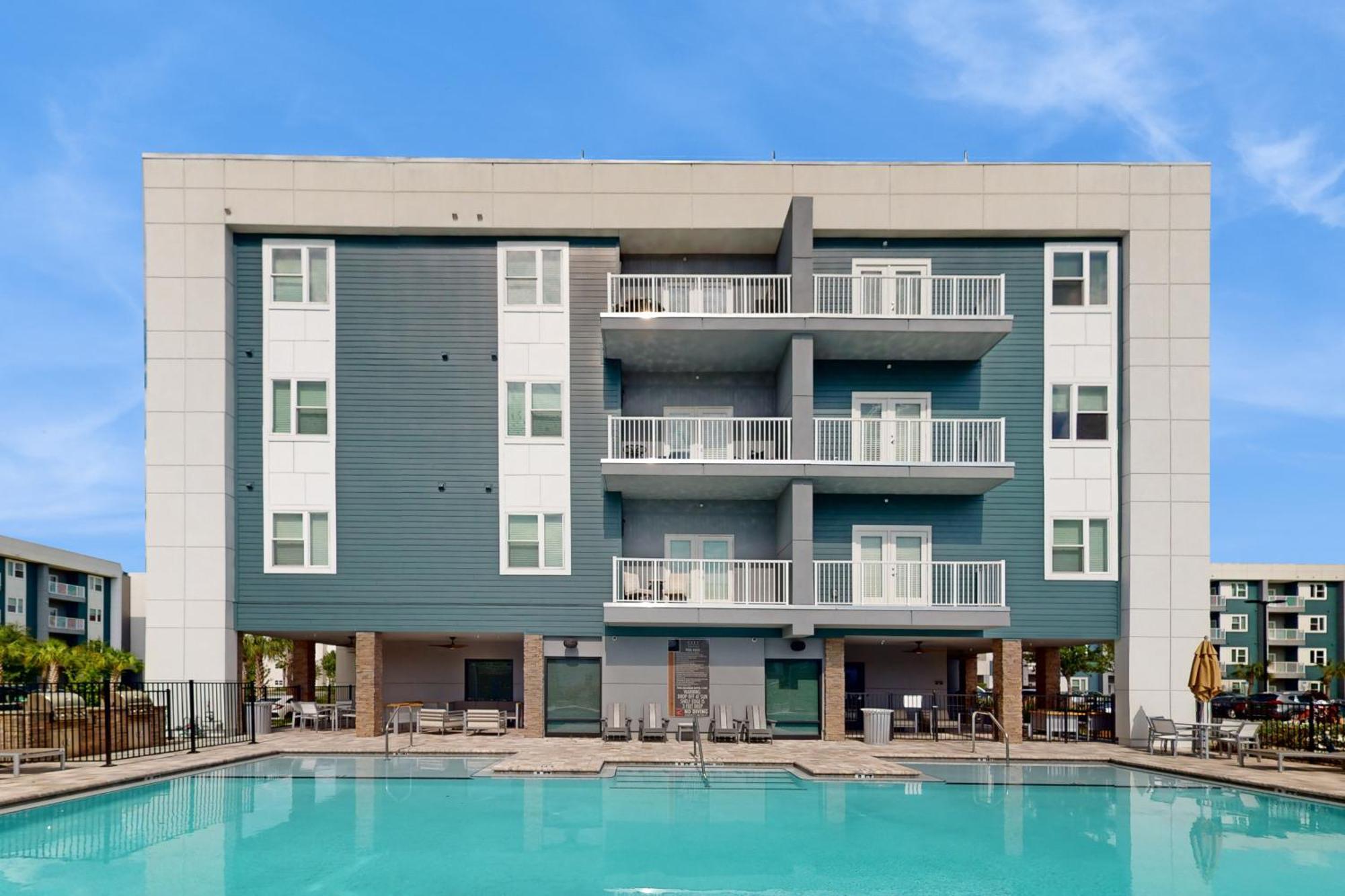 Apartment Place #216
