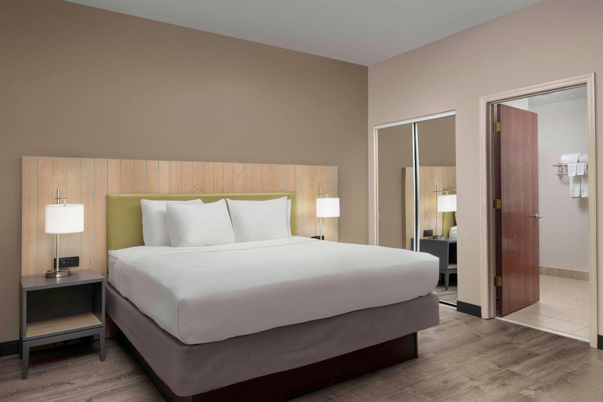 Country & By Radisson, Gainesville, Fl 3* Gainesville