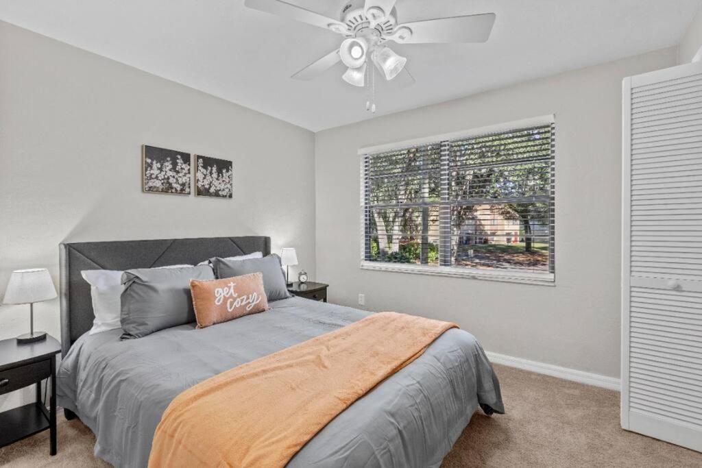 Apartment Family Friendly Townhouse With Reading Nook And Bike Gainesville