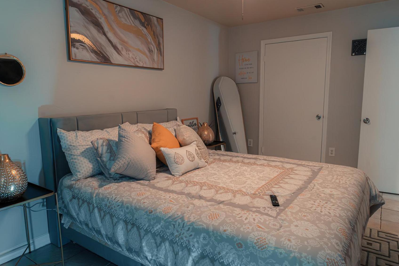 Charm- Cozy, Comfortable, Convenient