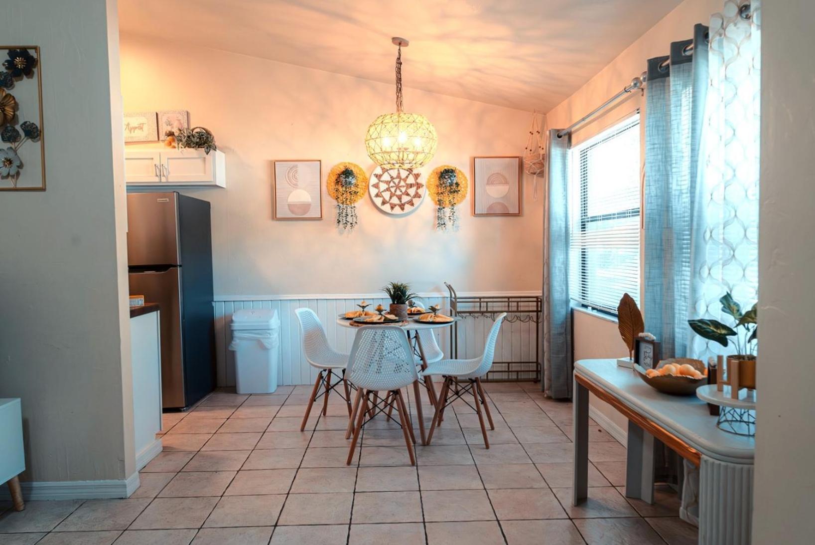 Charm- Cozy, Comfortable, Convenient * Gainesville
