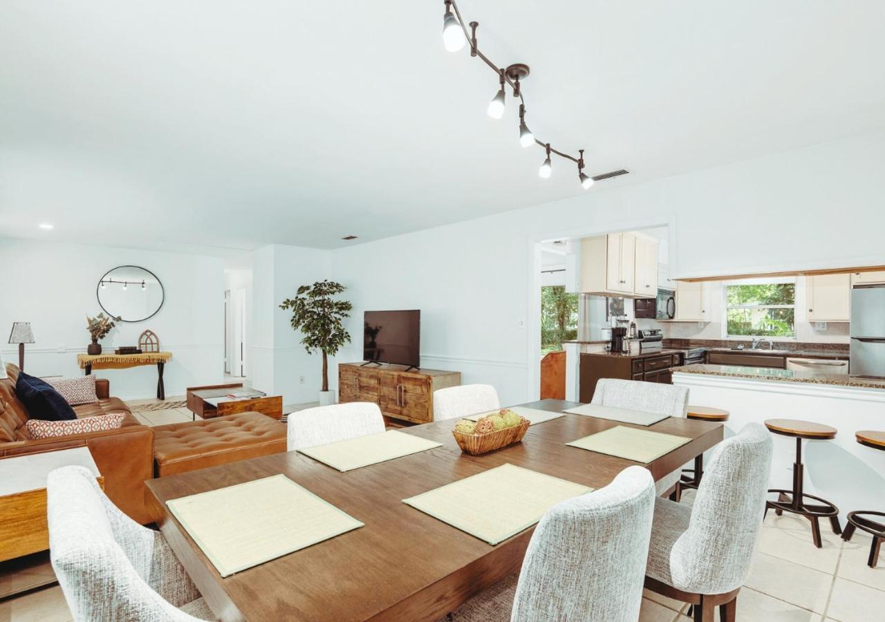 3br Oasis With Alfresco Dining & Retro Gaming * Gainesville