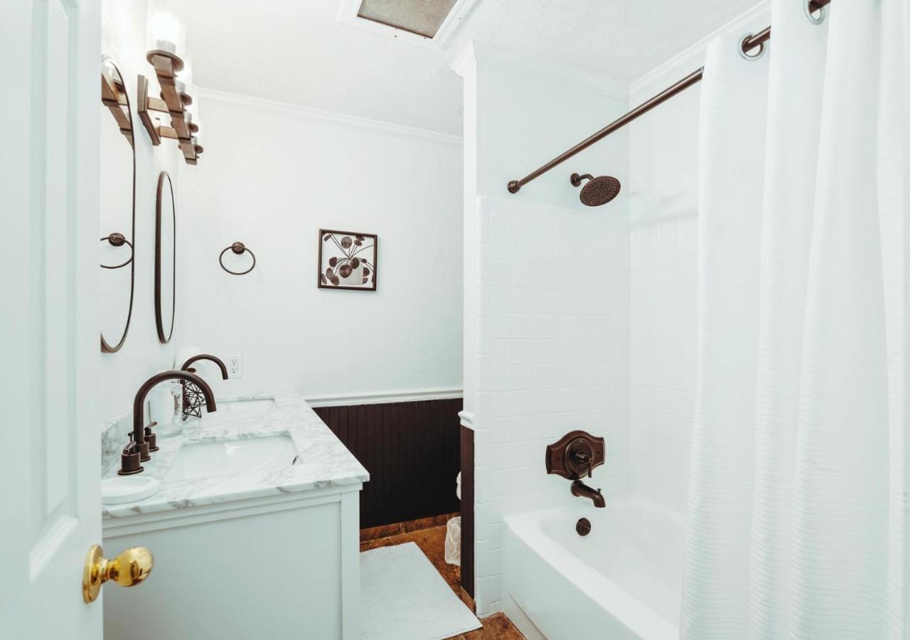 3br Oasis With Alfresco Dining & Retro Gaming Holiday home Gainesville