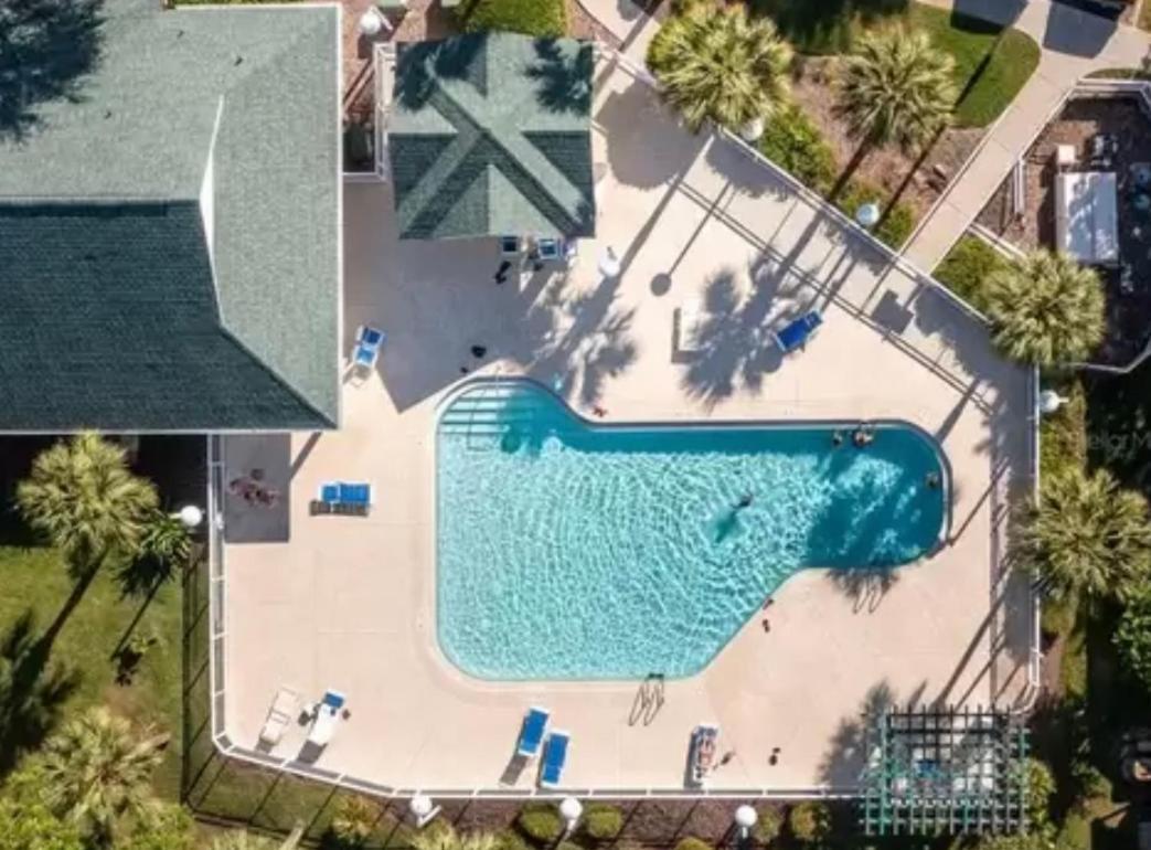 Relaxing 2b/2b With Office Nook, Pool, Gym, Sauna, Walk-in Closets, Lanai, 1 Car Garage *
