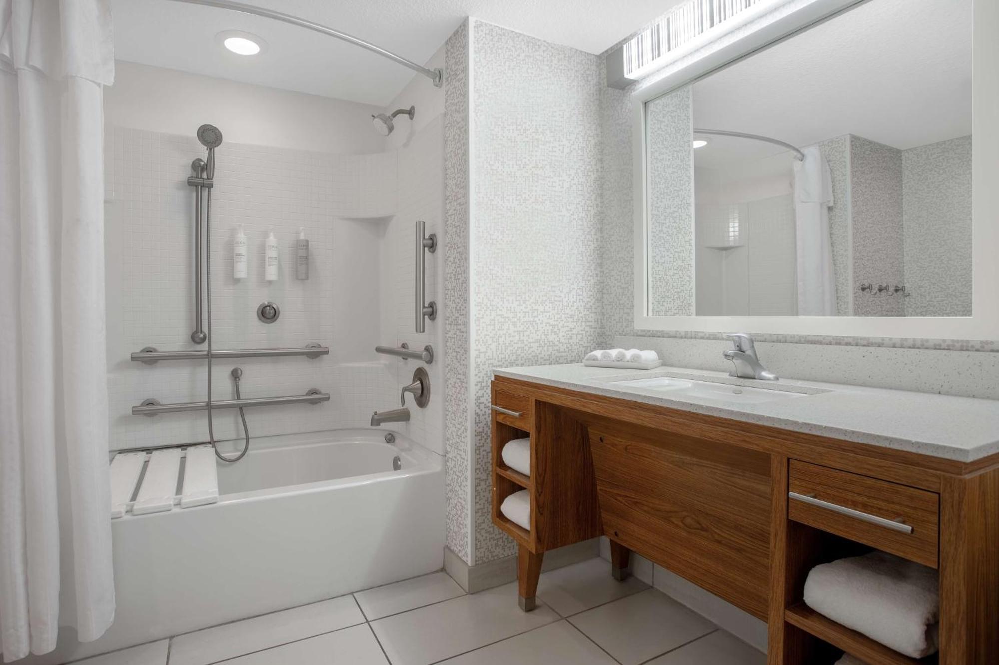 Home2 By Hilton 3*