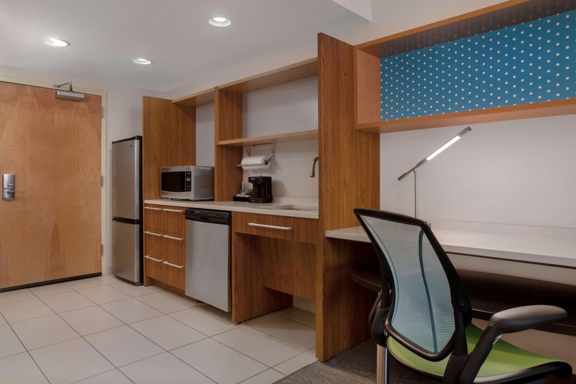 Hotel Home2 By Hilton