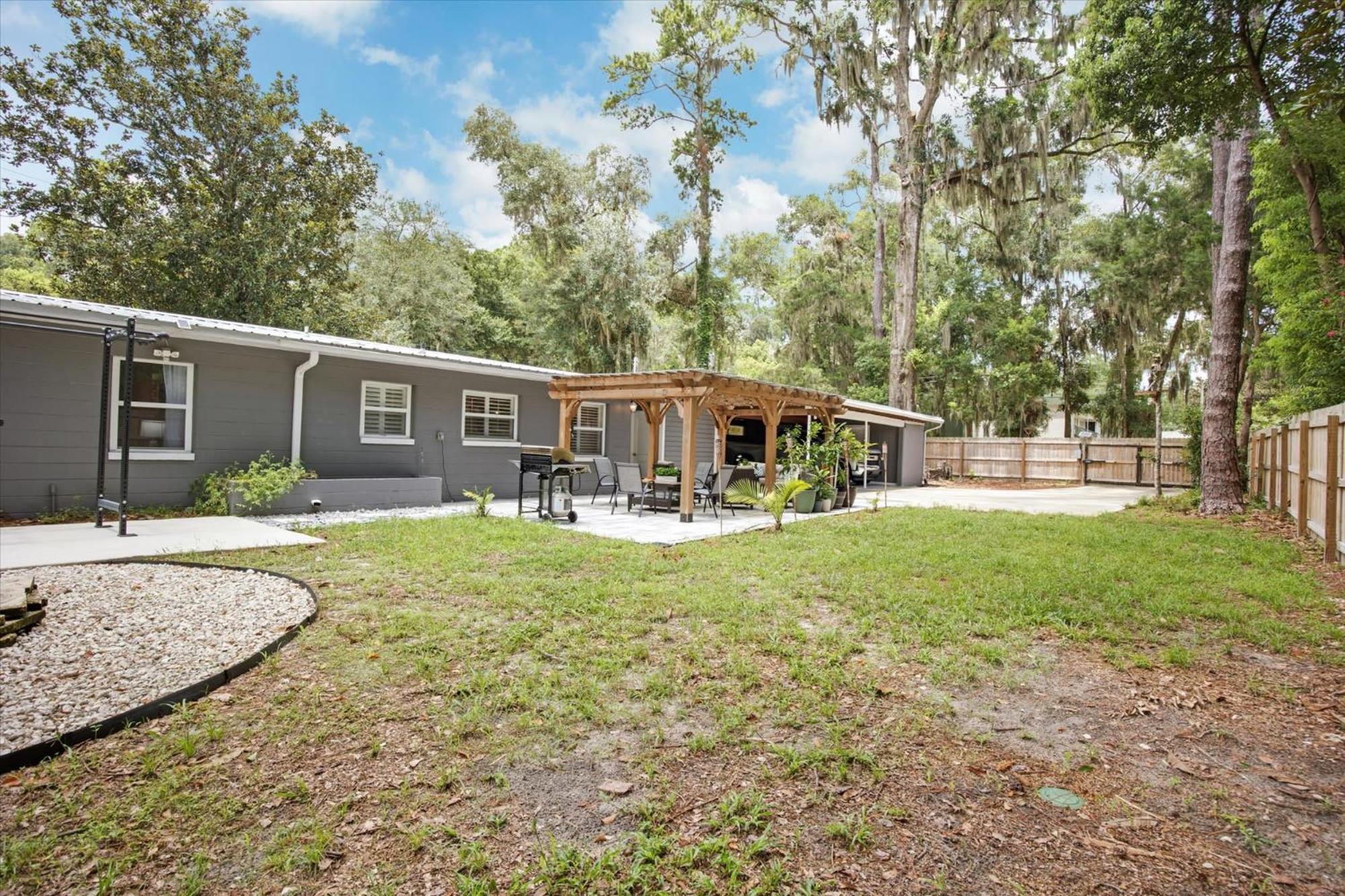 2 Miles To Uf & Dt - Pergola Fire Pit Game Casa de férias *