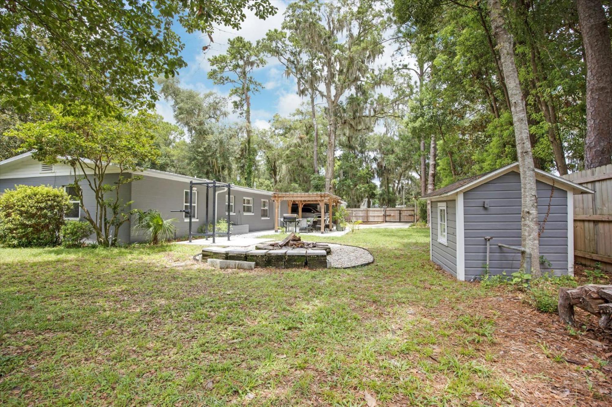 2 Miles To Uf & Dt - Pergola Fire Pit Game Casa de férias *