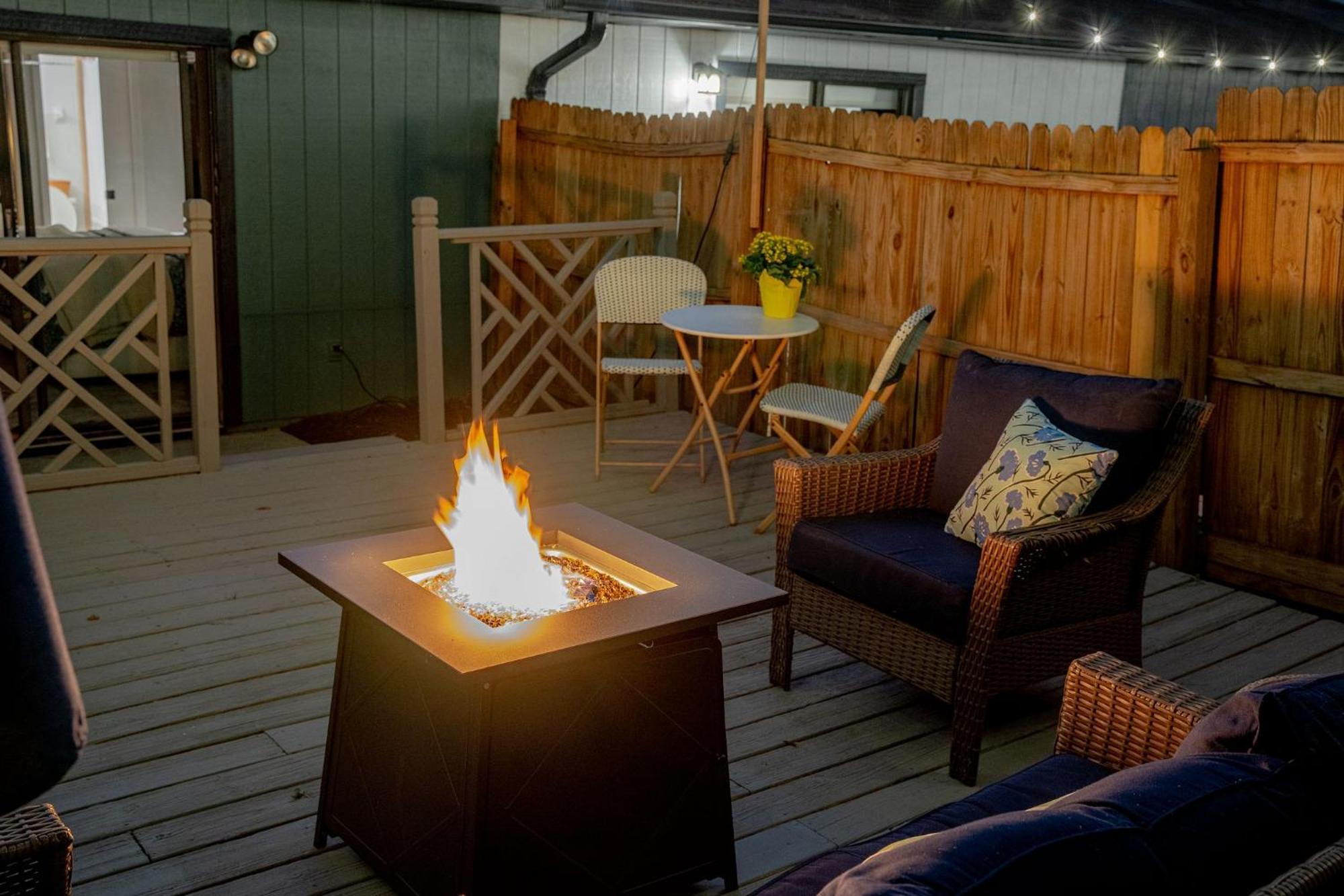 Peaceful, Modern, Renovated, Close To Everything! Gainesville
