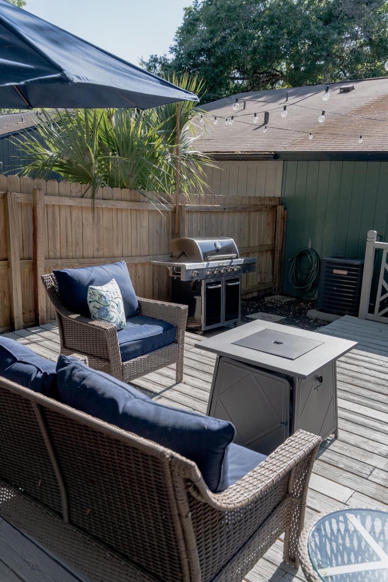 Peaceful, Modern, Renovated, Close To Everything! * Gainesville