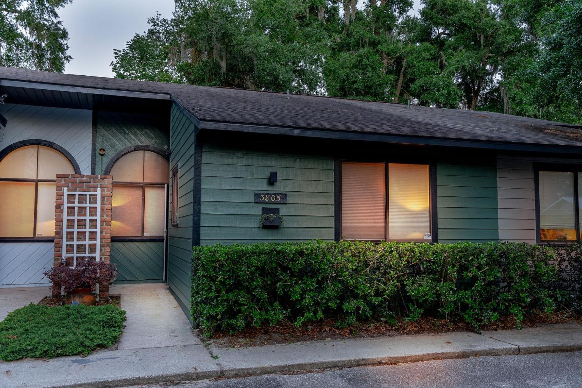 Apartment Peaceful, Modern, Renovated, Close To Everything! Gainesville
