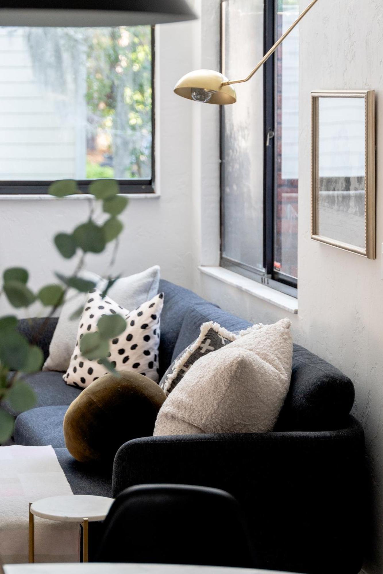 Apartment High Design & Coziest Comforts *