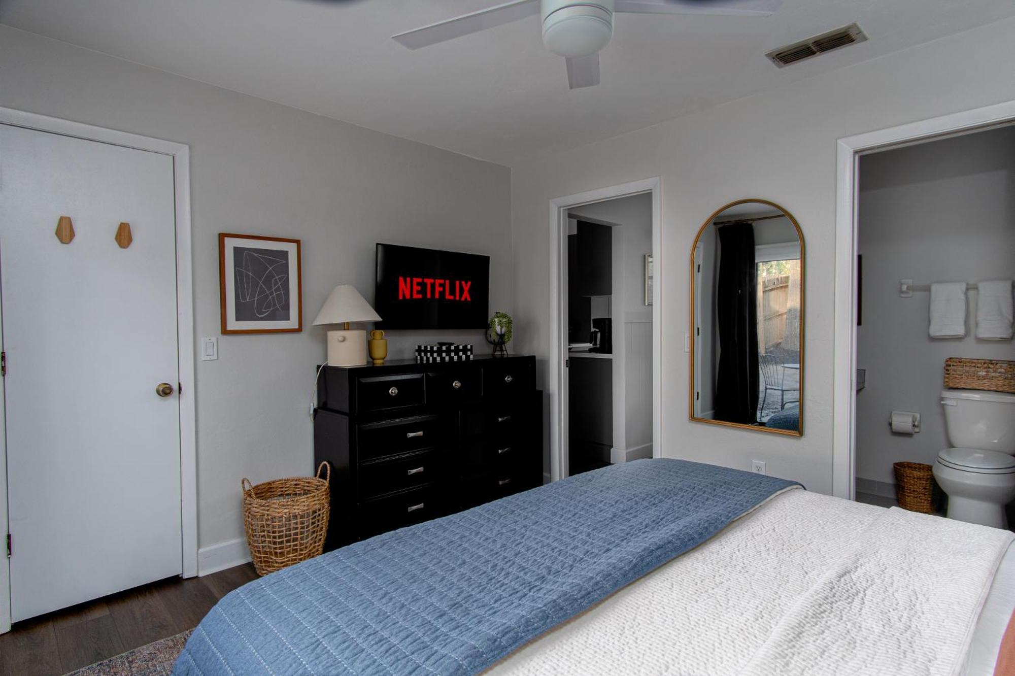 Apartment High Design & Coziest Comforts