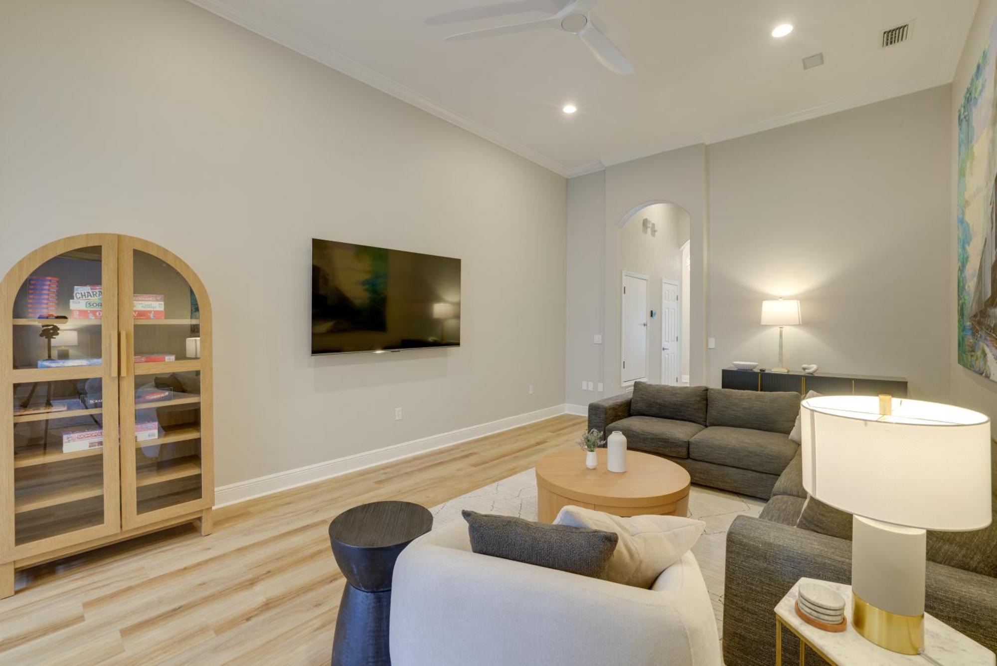 Townhome With Patio Less Than 5 Mi To Uf Campus!